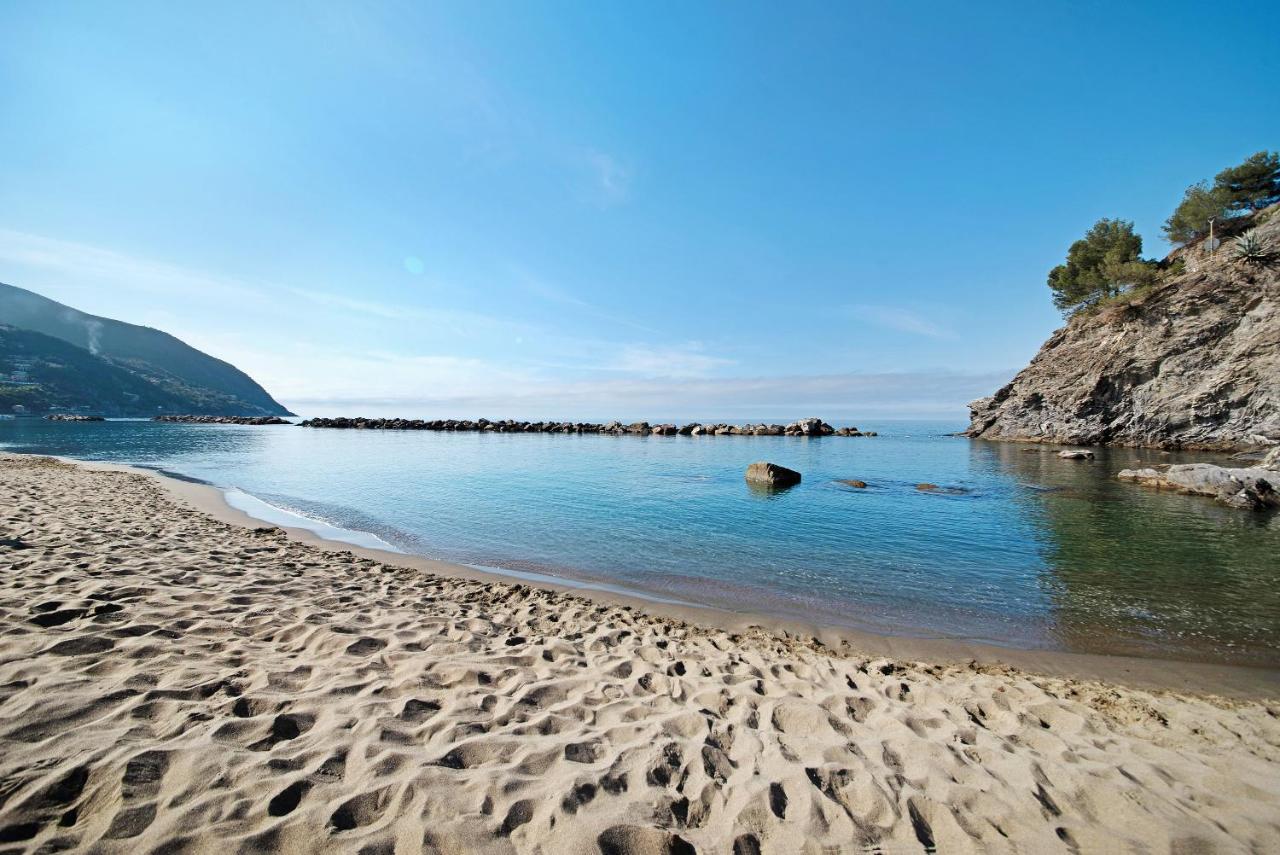 Moneglia Monte Villa Kültér fotó